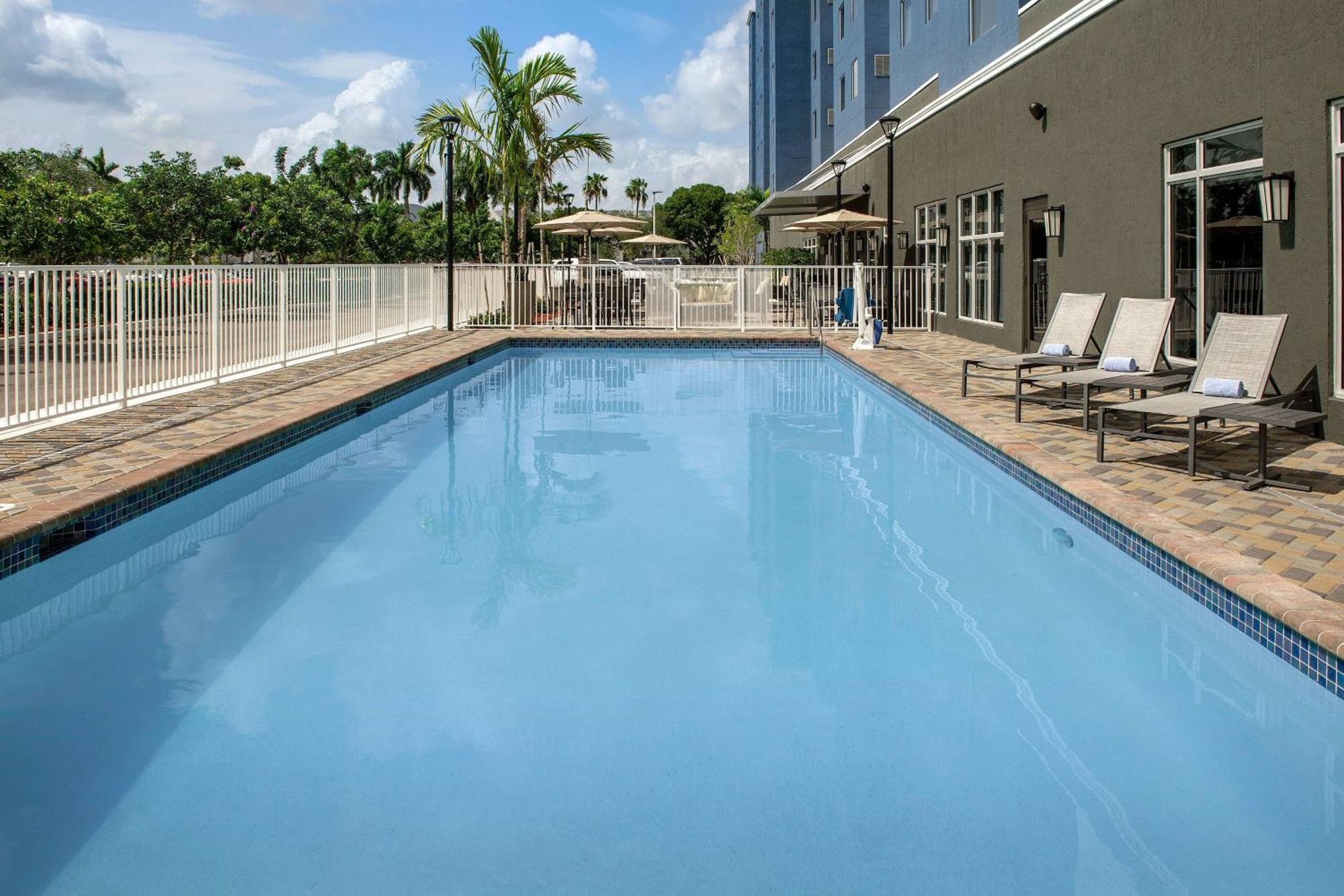 Residence Inn Doral Mall Area Екстер'єр фото